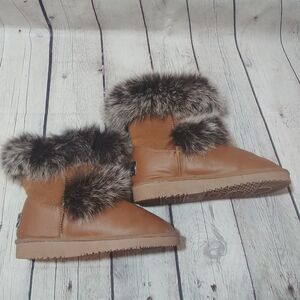 AUABP Fur trimmed leather boots 5.5